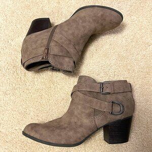 Indigo Rd - Womens Saydie Block Heel Booties - Size 9.5(M)
